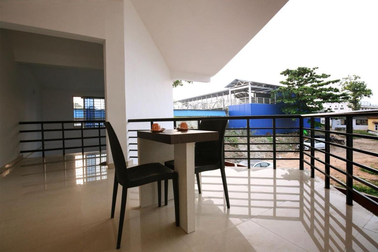 Railview Residency Otel Alappuzha Dış mekan fotoğraf